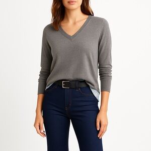 LOFT Outlet Gray Mixed Media V-Neck Sweater Size M – Striped Back Panel